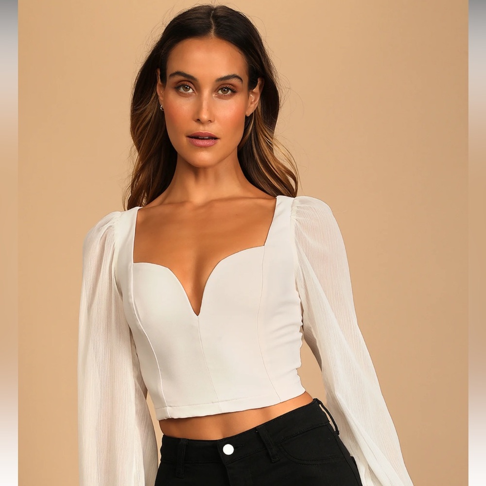 NWT Lulus cream tie back top